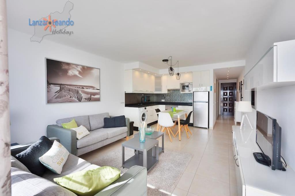Casa Patty, Piscinas Climatizadas, Primera Linea Costa Teguise Bagian luar foto